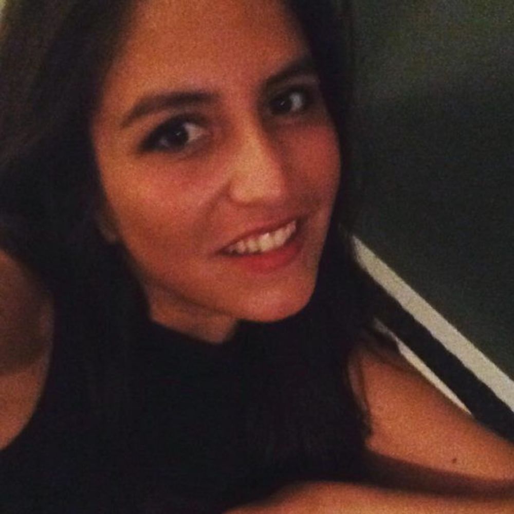 Meet your Posher, Camila